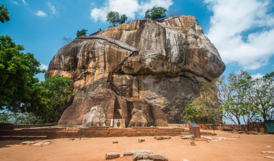ШРИ ЛАНКА – ЗАВЛАДЯВАЩ РАЙСКИ ОСТРОВ