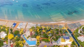 ARMAS GREEN FUGLA BEACH
