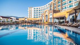 THE LUMOS DELUXE RESORT HOTEL