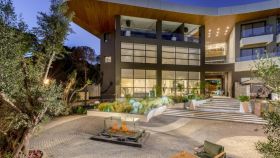 UNIQUE LIFE STYLE BOUTIQUE HOTEL
