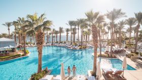 FOUR SEASONS RESORT