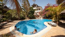 LANGI LANGI BEACH BUNGALOWS