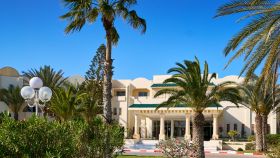 LES QUATRE SAISONS (ex. BAYA BEACH)