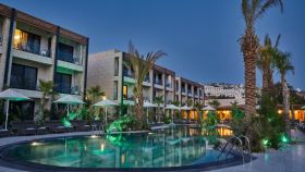 RAMMOS HOTEL