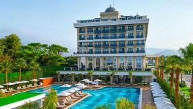 SERENITY QUEEN HOTEL