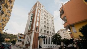 MARTINESS HOTEL