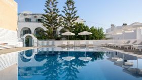 IRIS BOUTIQUE HOTEL SANTORINI