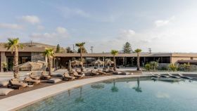 PNOE BREATHING LIFE HOTEL