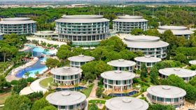 CALISTA LUXURY RESORT