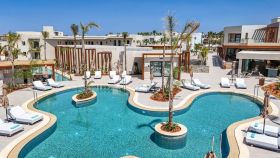 NOBLE HOTEL & SUITES-ADULTS ONLY