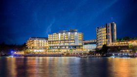 CHARISMA DE LUXE HOTEL