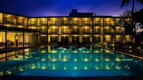 Camelot Beach Hotel