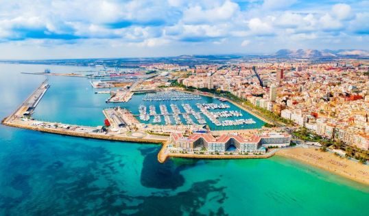 Лазурното сърце на Коста Бланка - Почивка в Бенидорм 2026