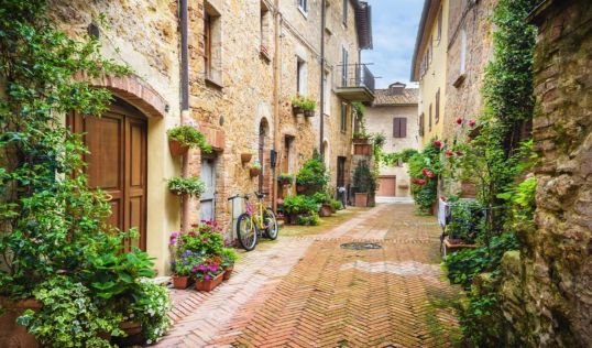 КОЛЕДНО НАСТРОЕНИЕ във ФЛОРЕНЦИЯ  - 4 нощувки с чартър от София до Перуджа