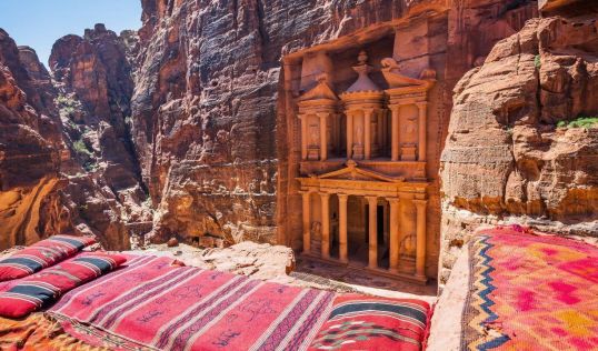 Йордания от А до Я - Петра и пустинята Уади Рум - BESTSELLER - хотели 4* - полет от София