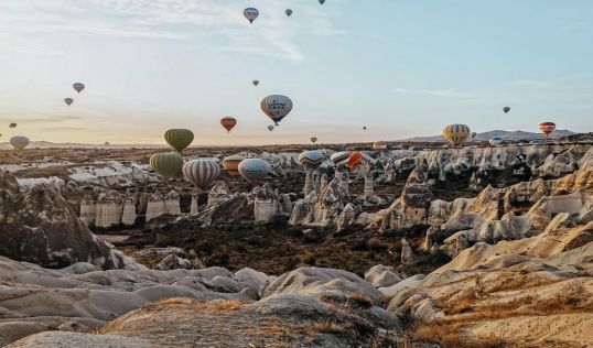 КАПАДОКИЯ ПРИКАЗКА БЕЗКРАЙ 2026 - 4 нощувки - с полет от София до Невшехир