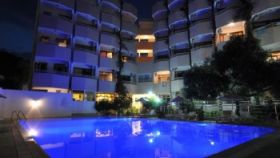AMOS HOTEL