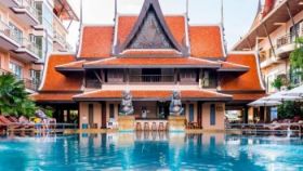 Nipa Resort
