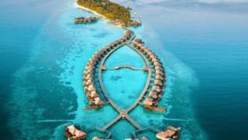 LILY BEACH RESORT & SPA AT HUVAHENDHOO