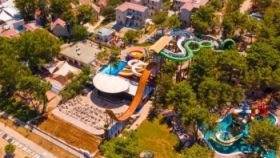 LONG BEACH CLUB NATURE