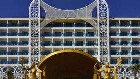 AZURA DELUXE RESORT & SPA HOTEL