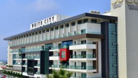 WHITE CITY RESORT & SPA