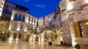 IMPERIAL CAVE SUITE & SPA