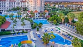 SERENIS HOTEL
