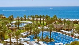 CRYSTAL TAT BEACH GOLF RESORT & SPA