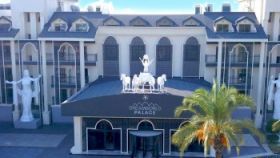 DREAM WORLD PALACE