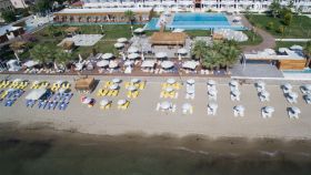 RISUS AQUA BEACH RESORT HOTEL